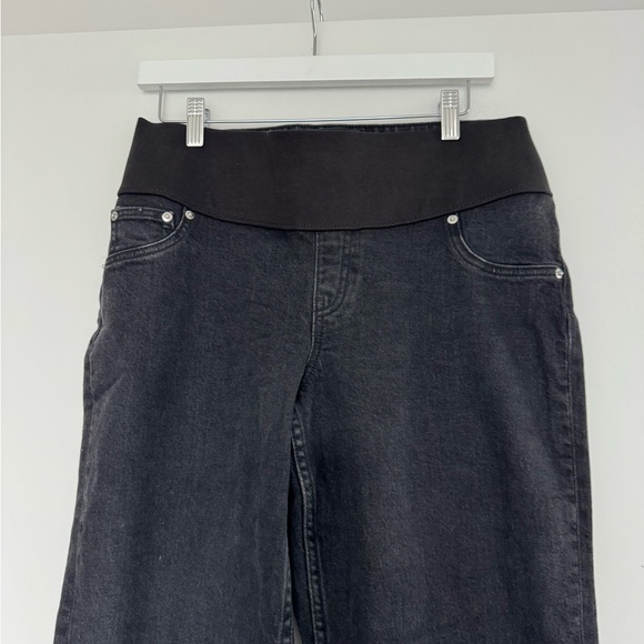 ASOS Design Maternity Charcoal Jeans - Picture 4 of 6